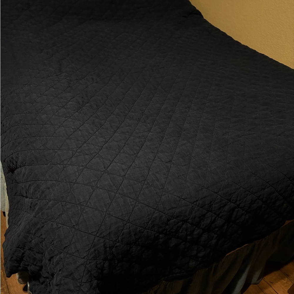 Pottery Barn Navy Quilt Bedding full/queen